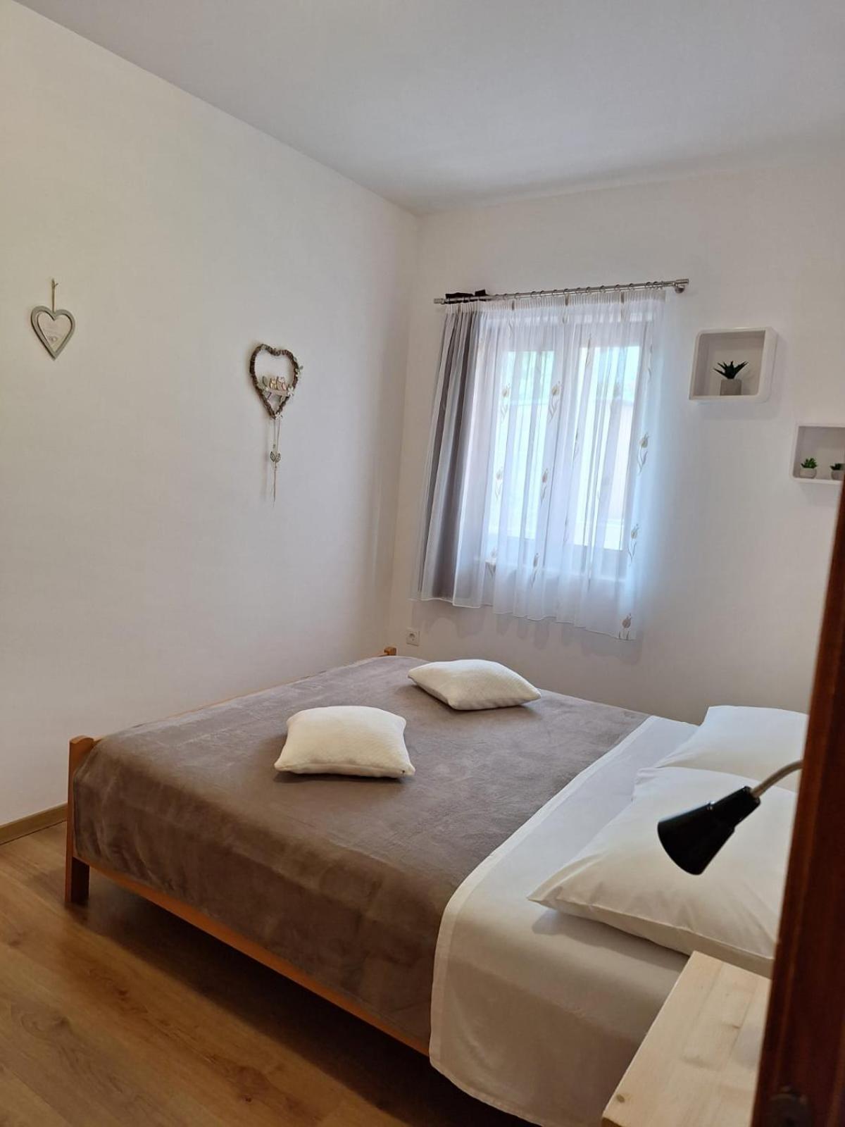 מאלינסקה Apartman Paola מראה חיצוני תמונה